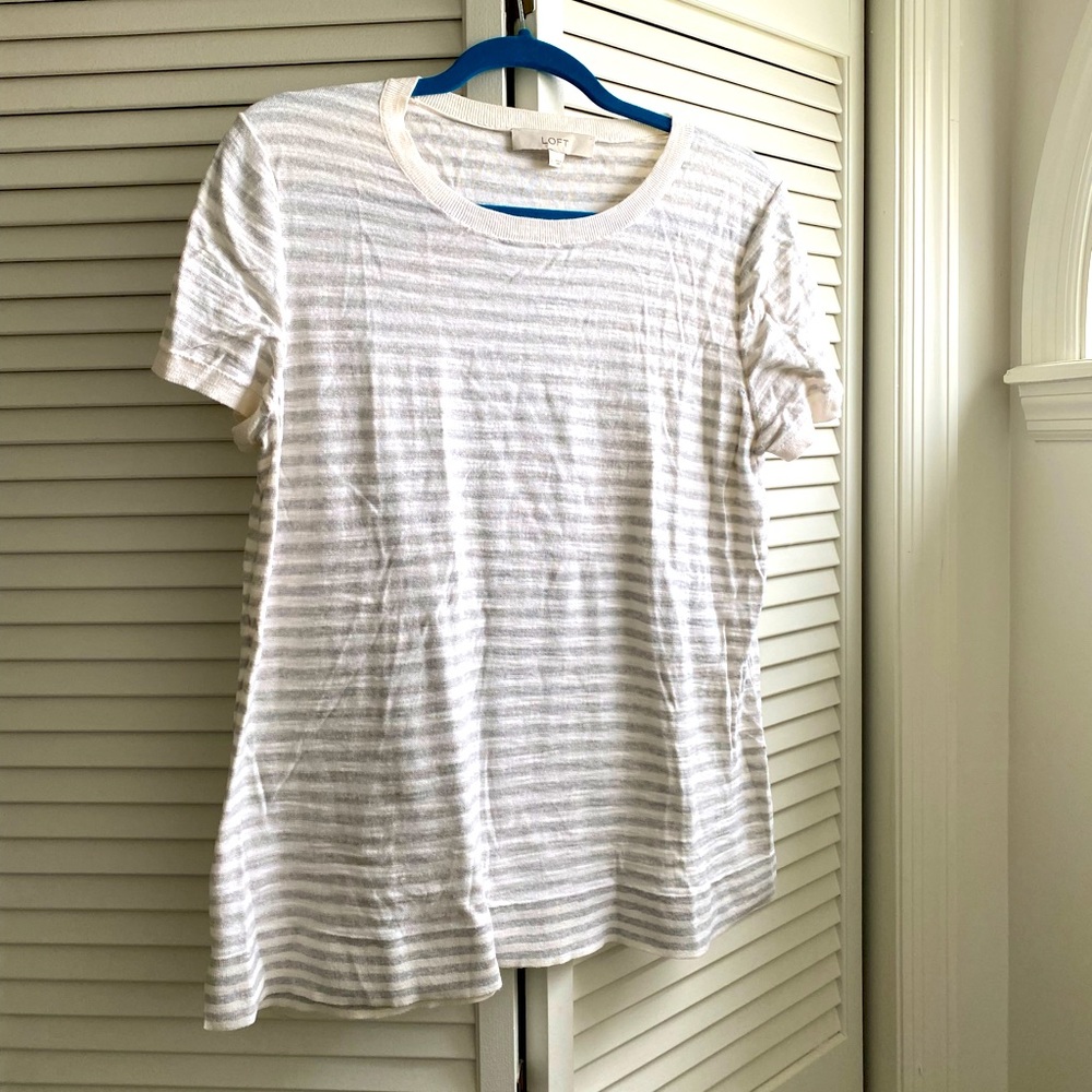 Lightweight gray and white shirt sleeved sweater